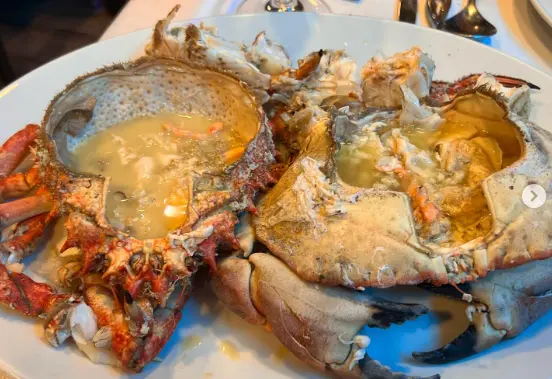 Non-Poisonous Crabs by @tritomas_food